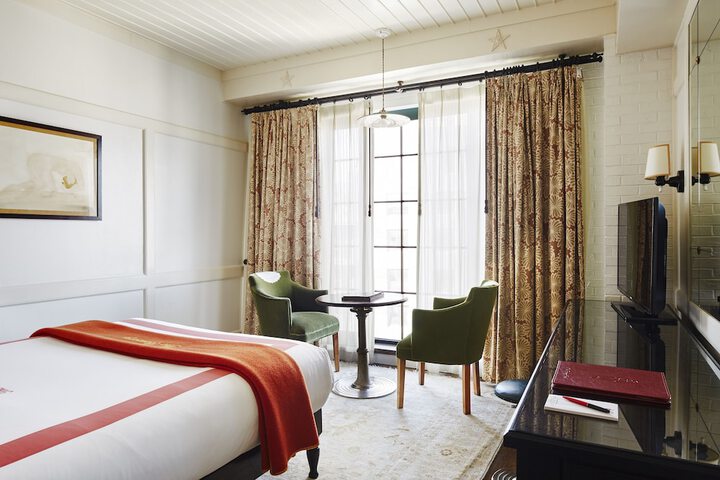 Room 21 of 51