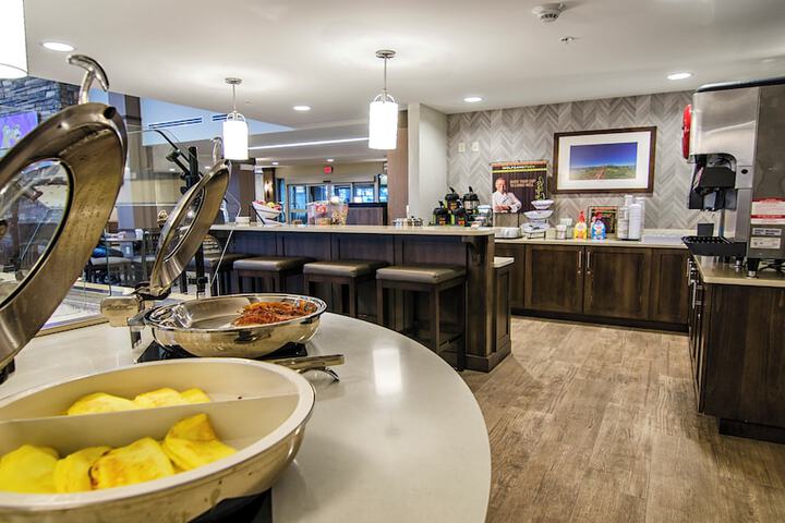 Staybridge Suites Marquette by IHG