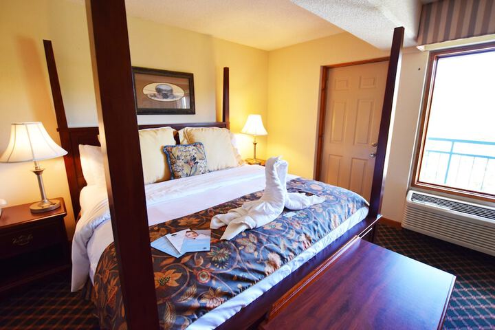 Room 19 of 80