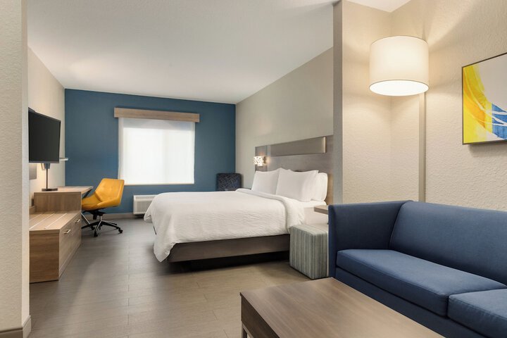 Holiday Inn Express & Suites Fort Lauderdale Airport South by IHG