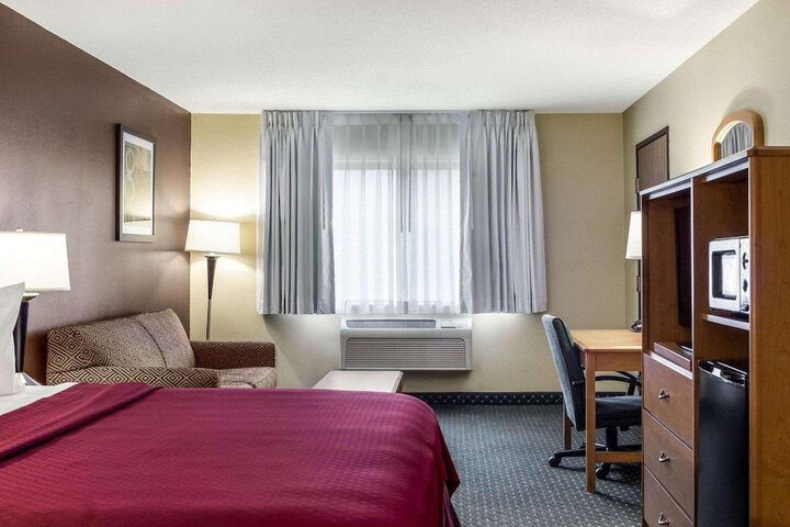 Room 21 of 32