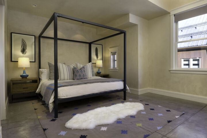 Element 52 Auberge Collection