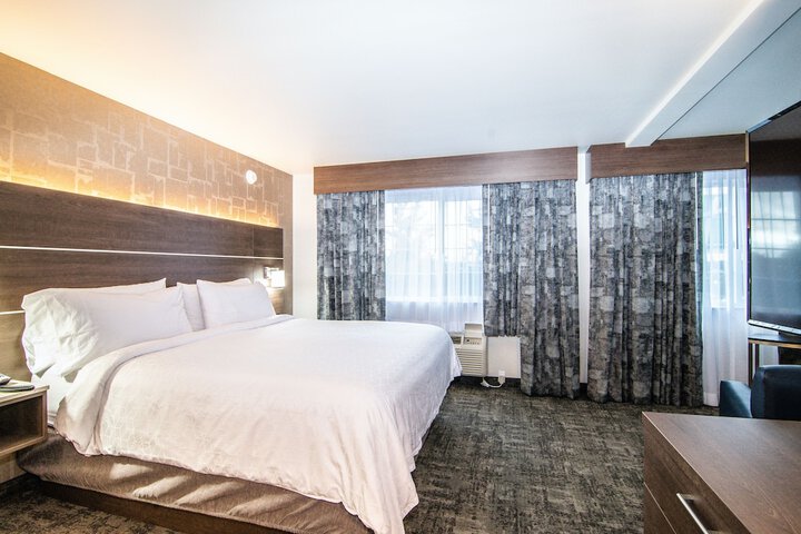 Room 33 of 56