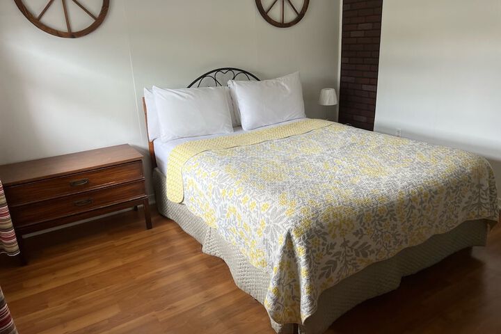 Room 2 of 30