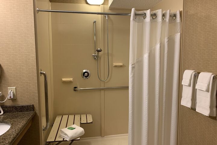 Room 32 of 57