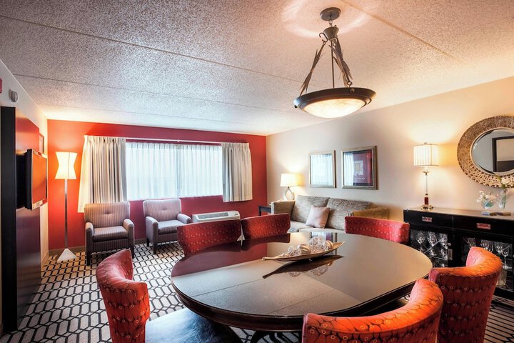 Room 25 of 63