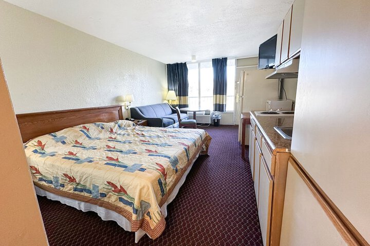 Room 51 of 95