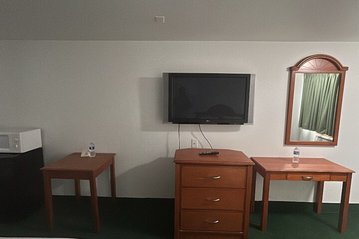 Tacoma Port Inn Fife I-5