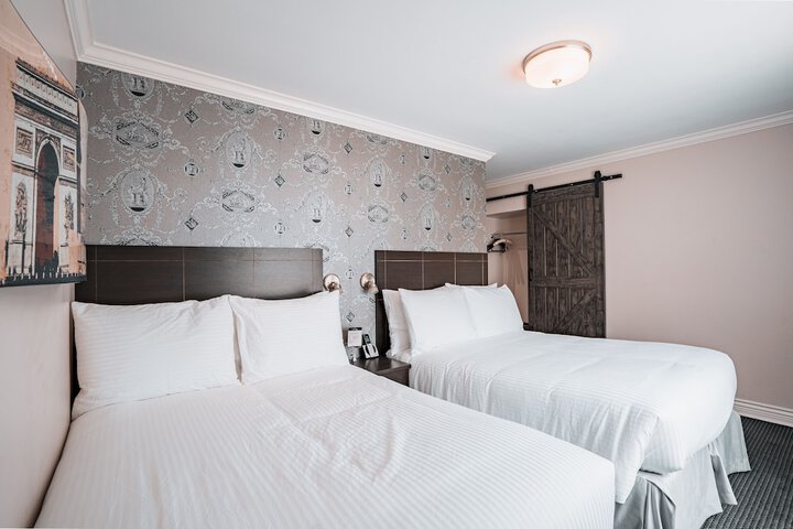 Room 26 of 64