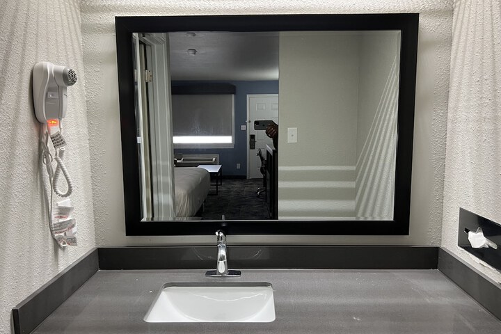 Room 29 of 36