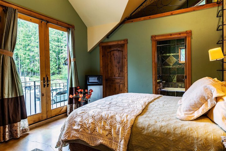 Talus Rock Retreat