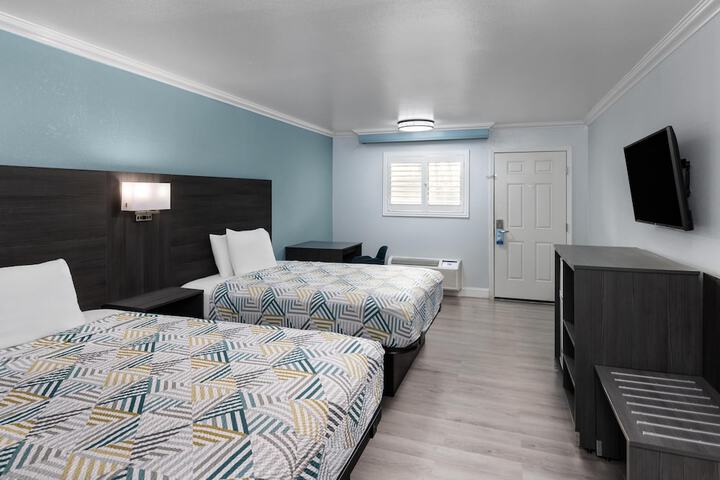 Red Lion Inn & Suites Lemoore