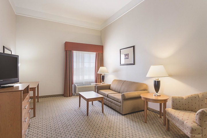 Baymont by Wyndham Brenham