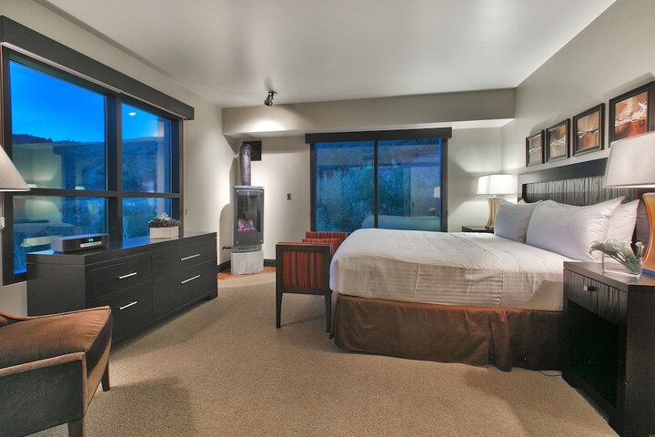 Room 41 of 57