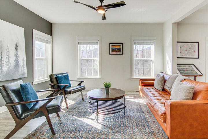 Family Holiday Retreat! Mtn-view Blue Ridge Home