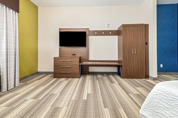 Room 267 of 348