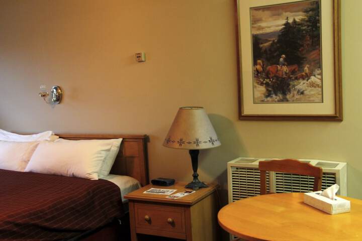 Room 125 of 191