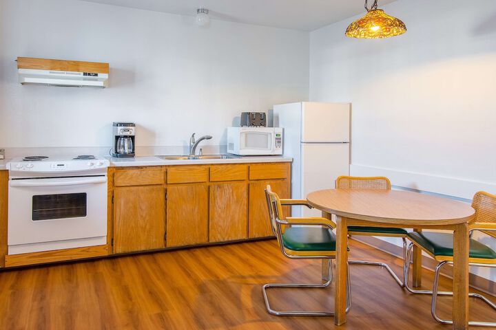 Motel 6 Madras OR
