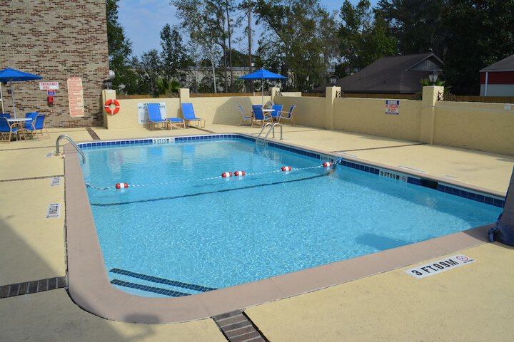 Pool 8 of 43