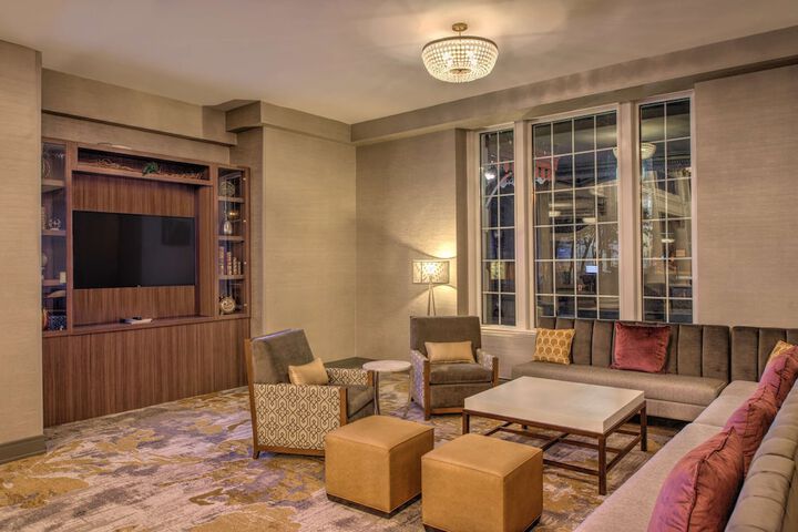 Hotel Interior 14 of 118