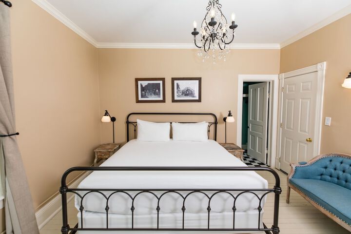 Pine Cottage Bed & Breakfast