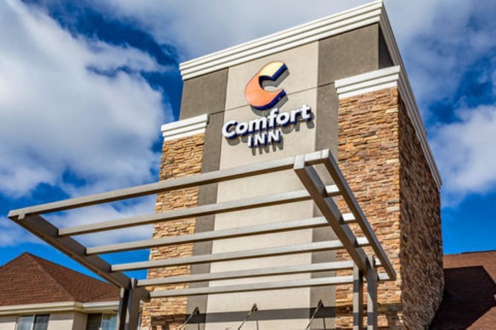 Comfort Inn Waukesha - Milwaukee West