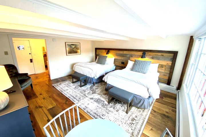 Room 47 of 63