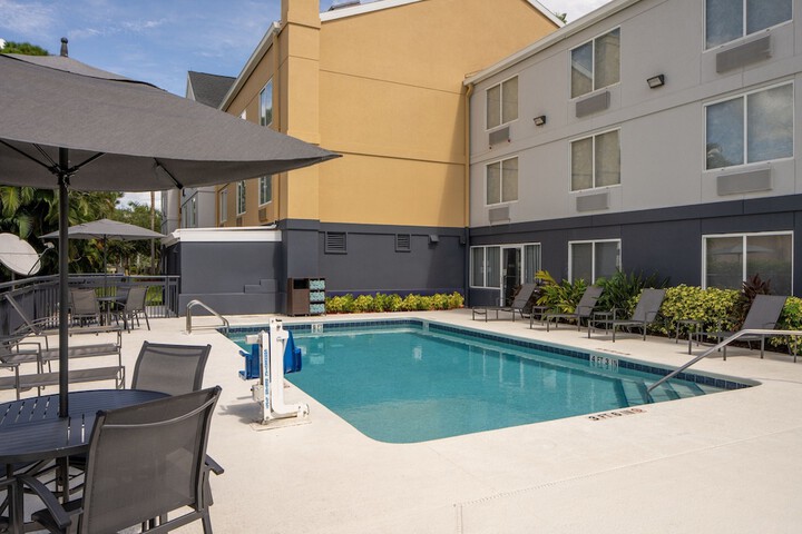 Fairfield Inn & Suites by Marriott Ft. Myers / Cape Coral