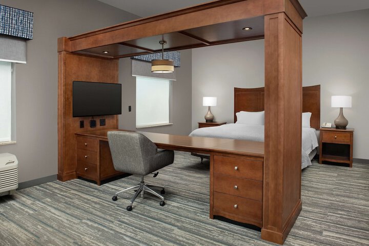 Room 22 of 42