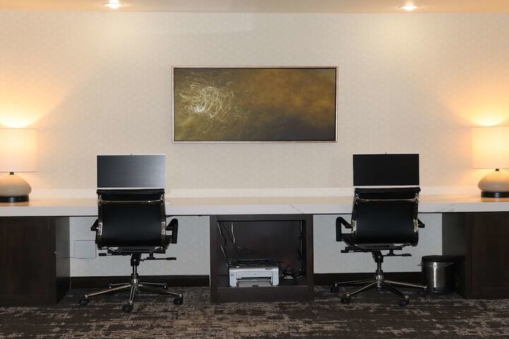Business Center 19 of 19