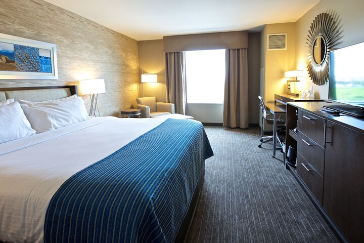 Holiday Inn Express Fargo SW - I-94 Medical Center by IHG