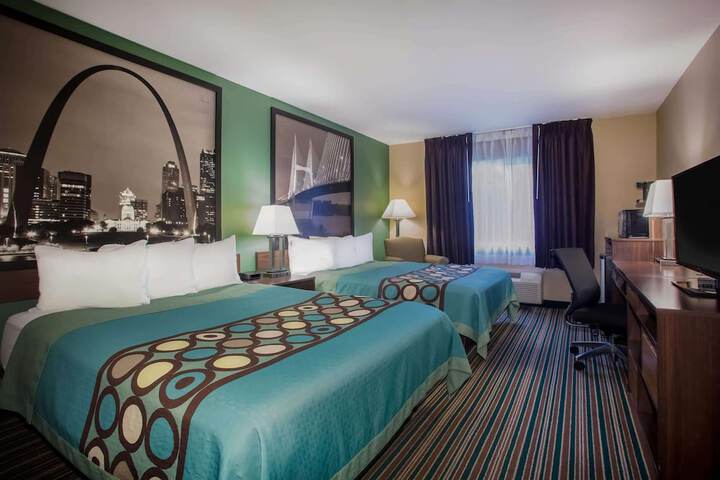 Room 10 of 15