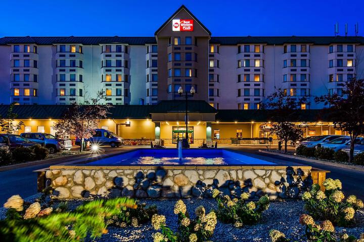Best Western Plus Winnipeg Airport Hotel