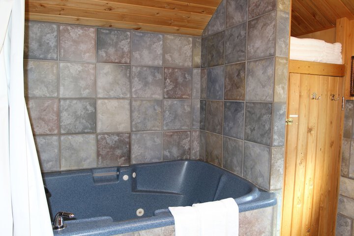 Hot Tub 105 of 188