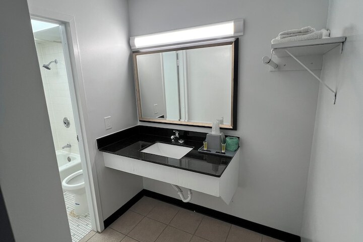 Economy Inn