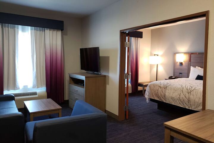 Room 25 of 31