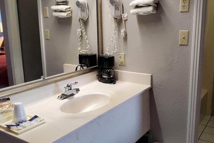 Americas Best Value Inn Wildersville