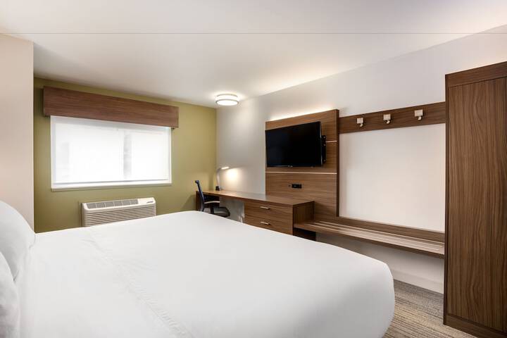 Room 37 of 59