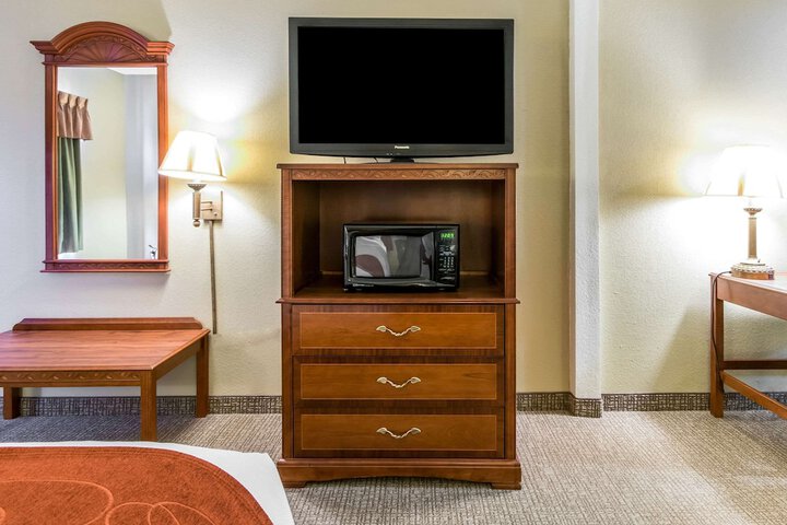 Room 20 of 34