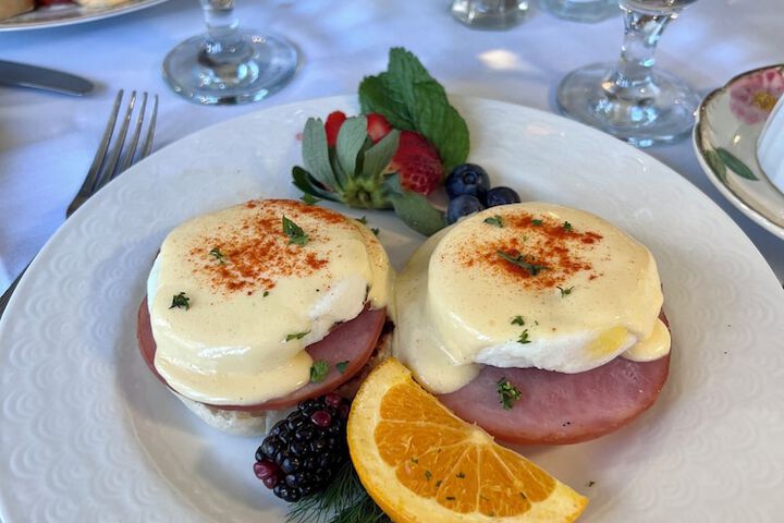 Breakfast/Coffee Service 104 of 128