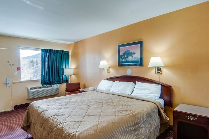 Room 21 of 27