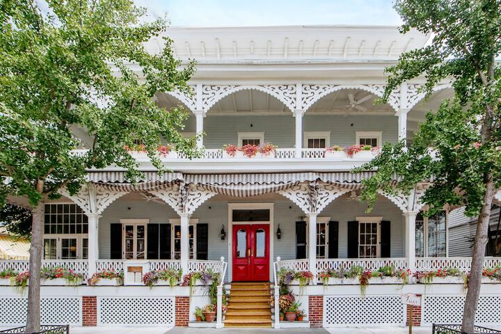 Virginia Hotel