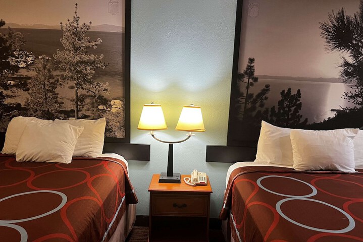 Room 8 of 30
