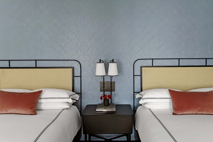 Room 45 of 150