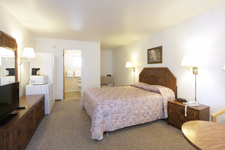 Room 18 of 26