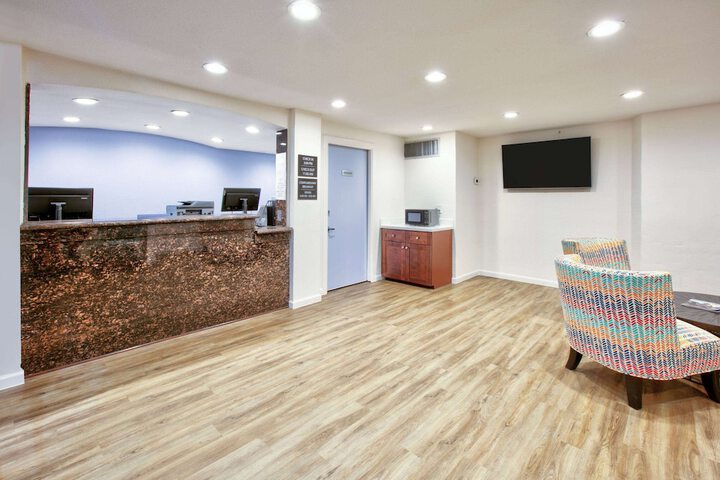 Hotel Interior 7 of 31