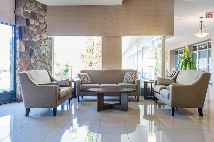 Hotel Interior 7 of 34