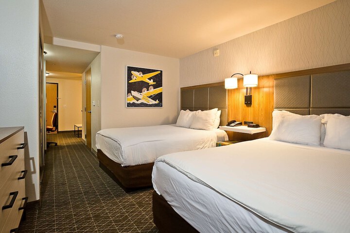 Room 26 of 37