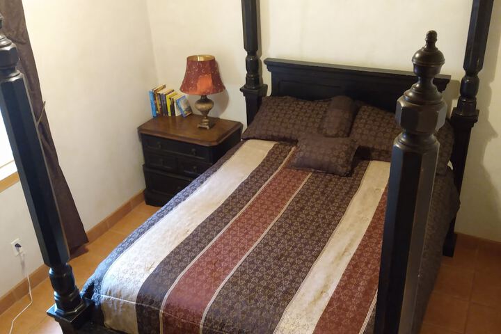 Room 38 of 100
