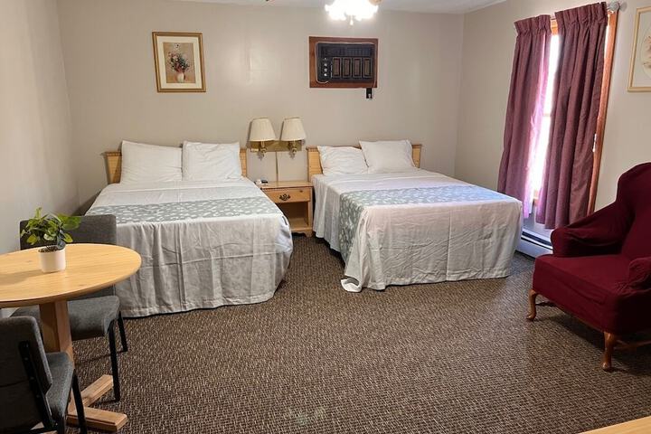 Room 28 of 40